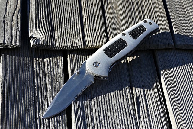 serrated knife